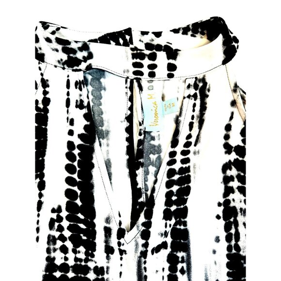 2/$30 NWT Veronica M. Medium Cold Shoulder Abstract Print Top Black & White - Picture 2 of 13